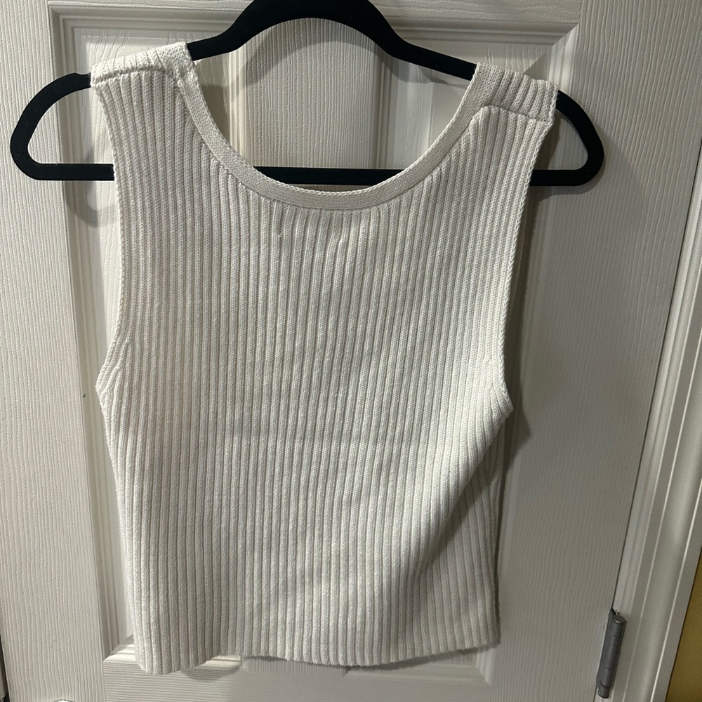 Jessica Simpson White Sleeveless Ribbed Tank Top - Picture 2 of 5
